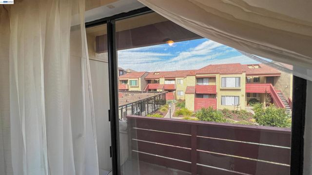 3833 Milton Ter, Fremont, CA 94555