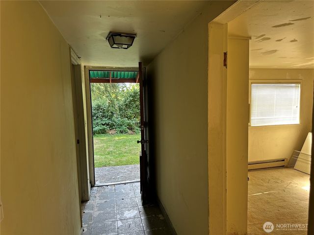 15833 15th Avenue NE, Shoreline, WA 98155