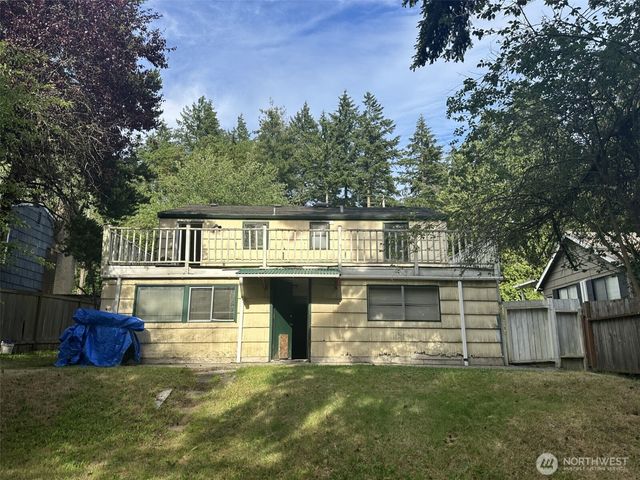 15833 15th Avenue NE, Shoreline, WA 98155