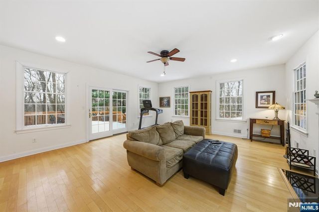 20 Sleepy Hollow Road, Denville Township, NJ 07834