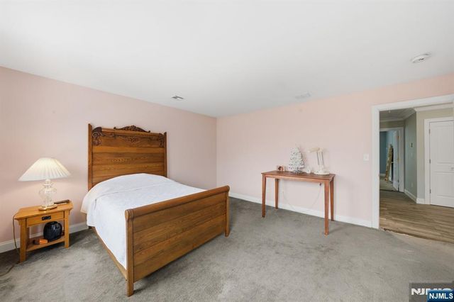 20 Sleepy Hollow Road, Denville Township, NJ 07834