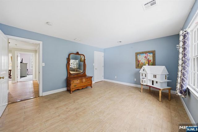 20 Sleepy Hollow Road, Denville Township, NJ 07834