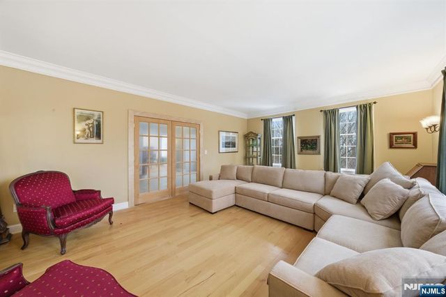 20 Sleepy Hollow Road, Denville Township, NJ 07834