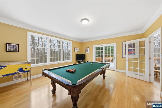 20 Sleepy Hollow Road, Denville Township, NJ 07834