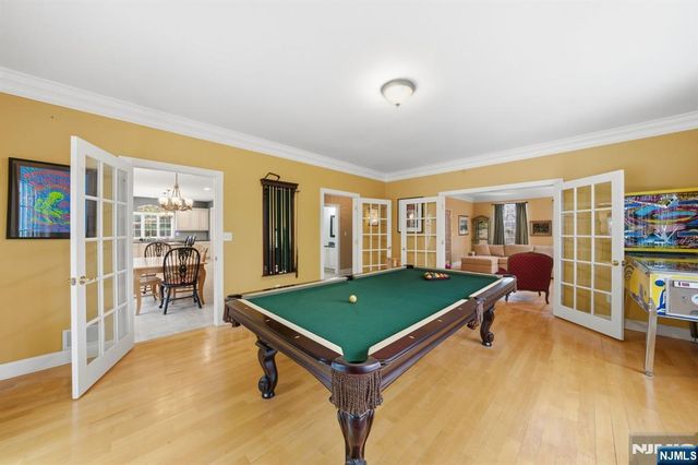 20 Sleepy Hollow Road, Denville Township, NJ 07834