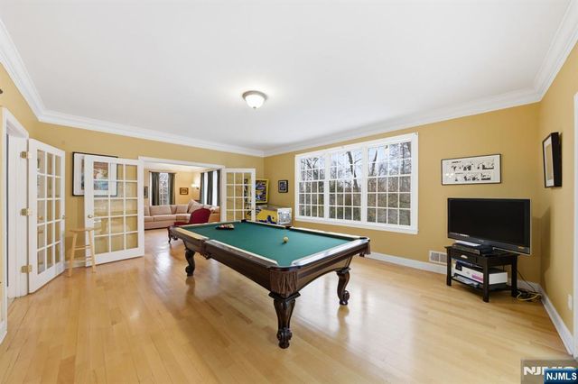 20 Sleepy Hollow Road, Denville Township, NJ 07834