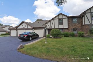 1254 Plum Tree Court A2, Schaumburg, IL 60193