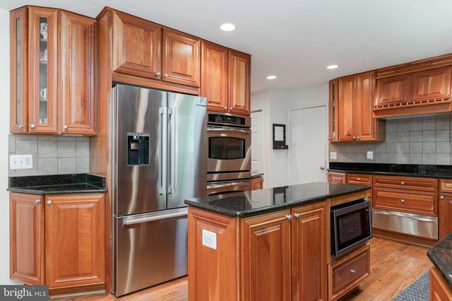 11816 ANTIETAM RD, Woodbridge, VA 22192