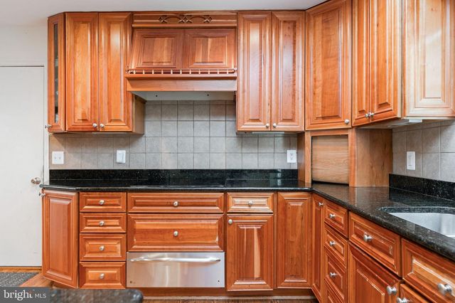 11816 ANTIETAM RD, Woodbridge, VA 22192