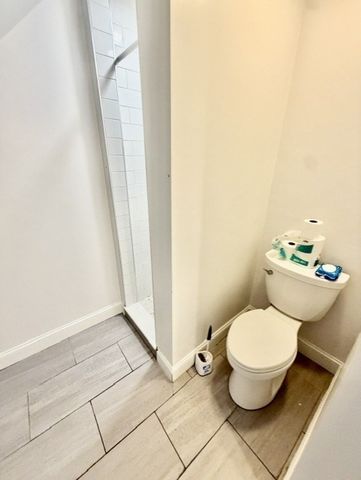 180 Dana Ave 3, Boston, MA 02136