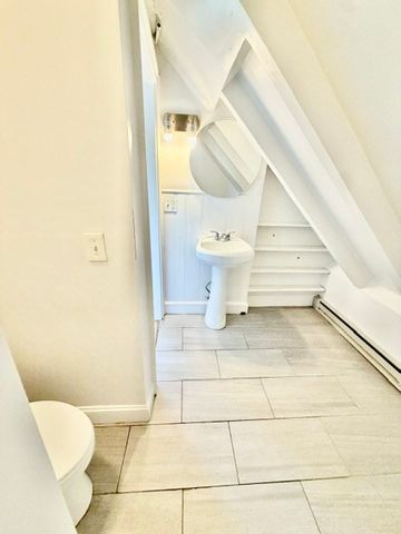 180 Dana Ave 3, Boston, MA 02136