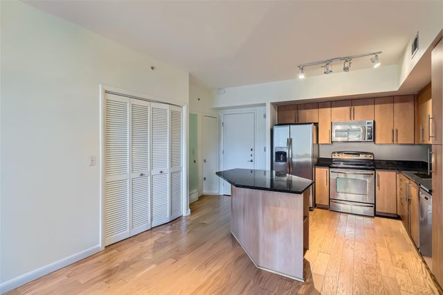 54 Rainey ST 713, Austin, TX 78701