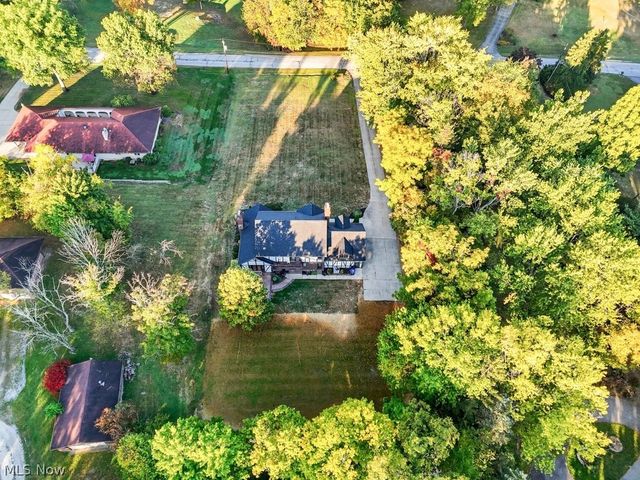 2097 Albertson Pky, Cuyahoga Falls, OH 44223