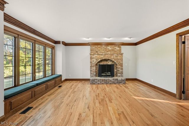 2097 Albertson Pky, Cuyahoga Falls, OH 44223