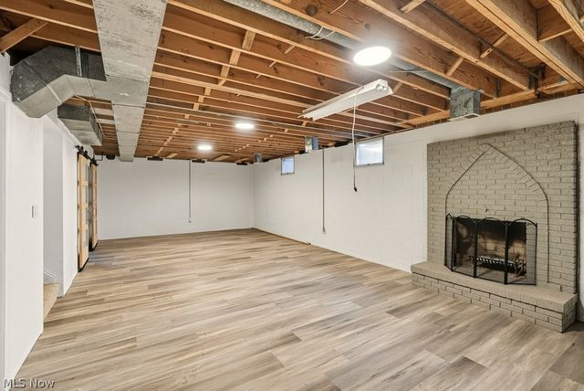 2097 Albertson Pky, Cuyahoga Falls, OH 44223