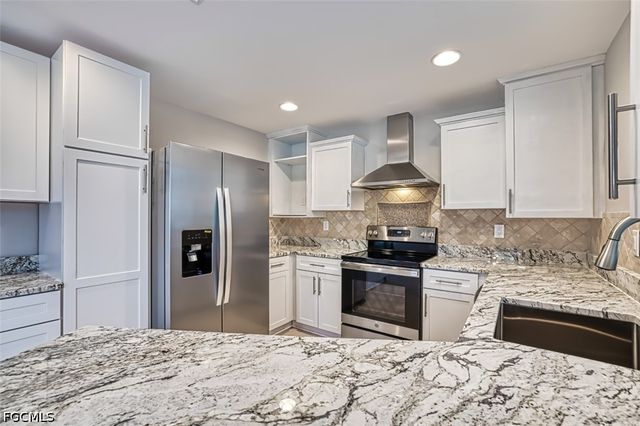 1380 Albatross RD, Sanibel, FL 33957