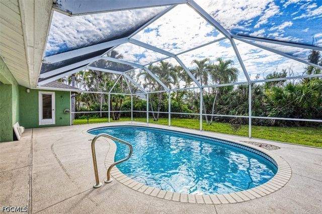 1380 Albatross RD, Sanibel, FL 33957