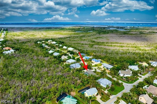 1380 Albatross RD, Sanibel, FL 33957