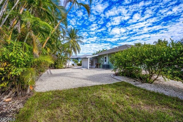 1380 Albatross RD, Sanibel, FL 33957
