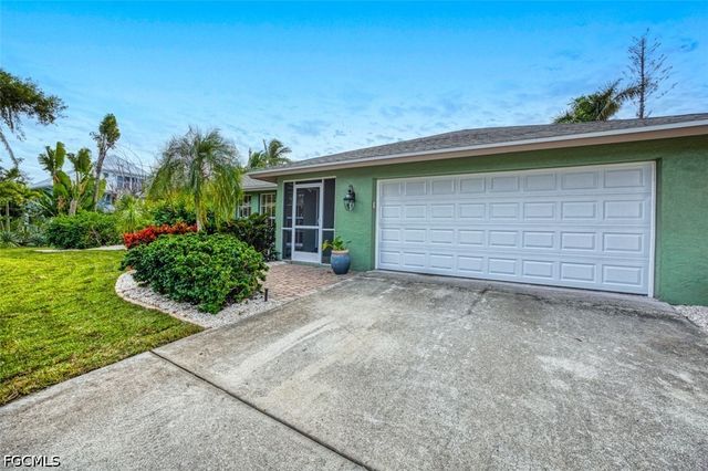 1380 Albatross RD, Sanibel, FL 33957