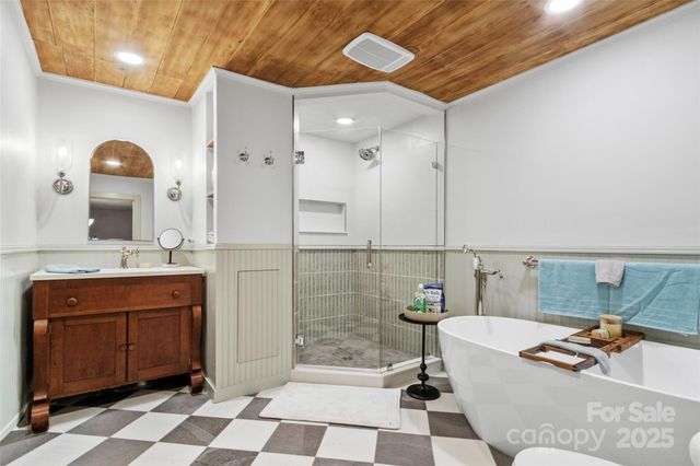 456 Windy Gap Road, Mars Hill, NC 28754