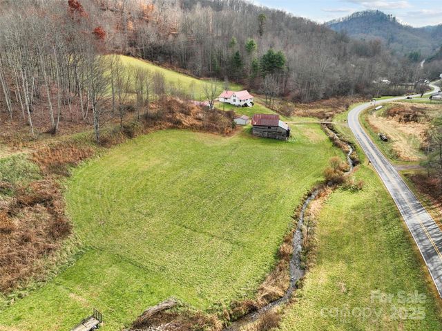 456 Windy Gap Road, Mars Hill, NC 28754