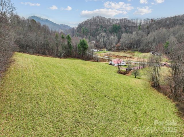 456 Windy Gap Road, Mars Hill, NC 28754