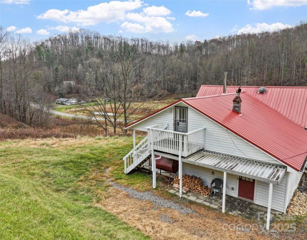 456 Windy Gap Road, Mars Hill, NC 28754