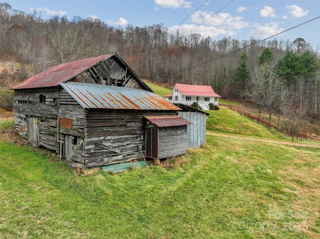 456 Windy Gap Road, Mars Hill, NC 28754