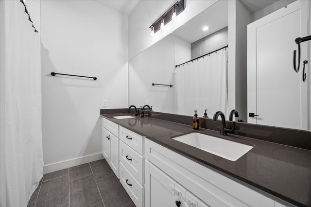 5709 White Magnolia Street, Houston, TX 77091