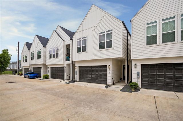 5709 White Magnolia Street, Houston, TX 77091