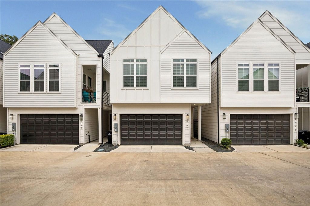 5709 White Magnolia Street, Houston, TX 77091