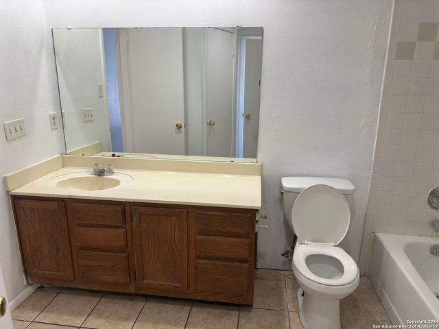 11766 SPRING SONG DR, San Antonio, TX 78249