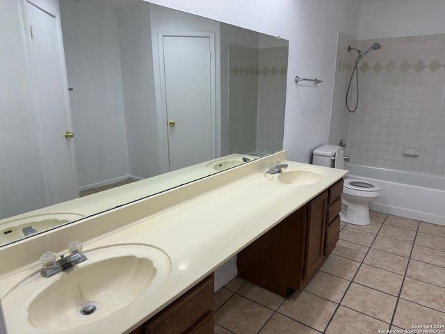 11766 SPRING SONG DR, San Antonio, TX 78249