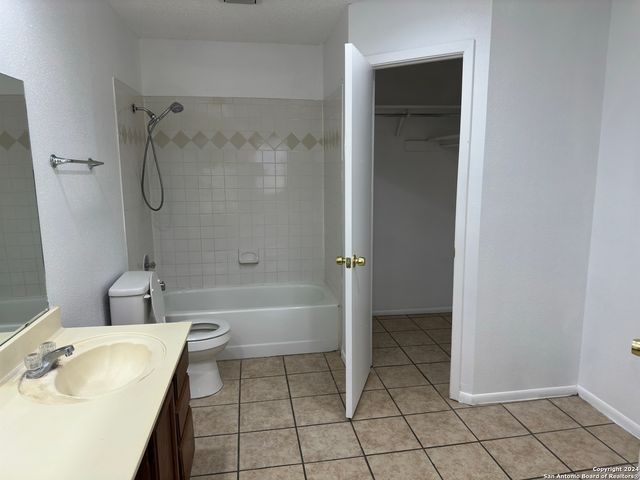 11766 SPRING SONG DR, San Antonio, TX 78249