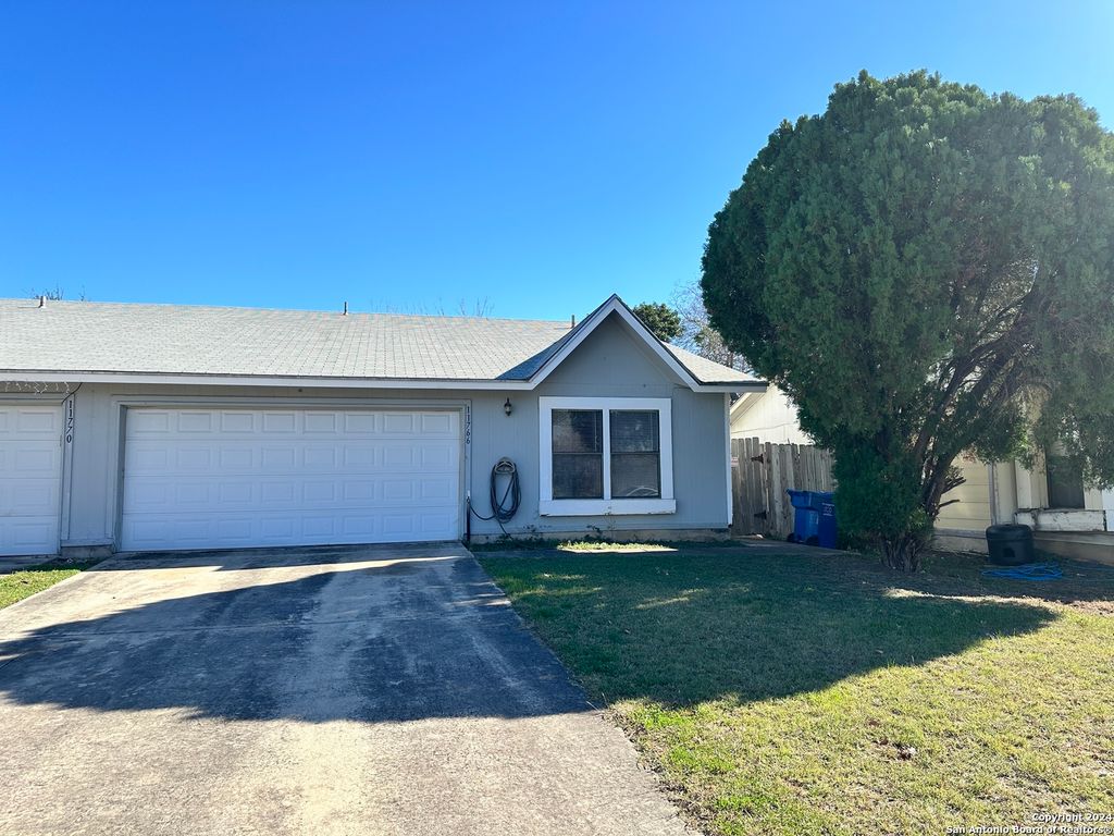 11766 SPRING SONG DR, San Antonio, TX 78249