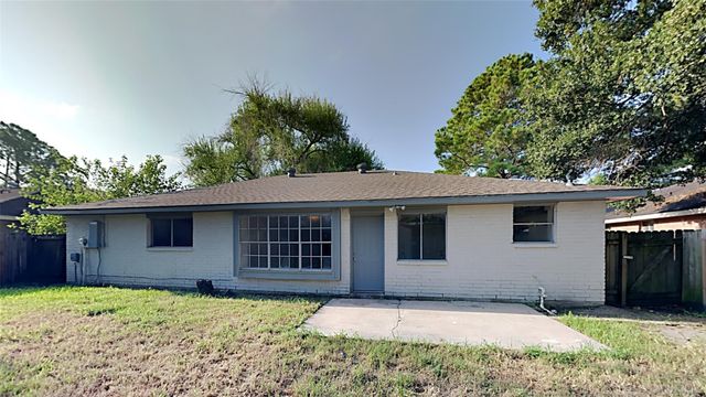 6706 Castleview Lane, Houston, TX 77489