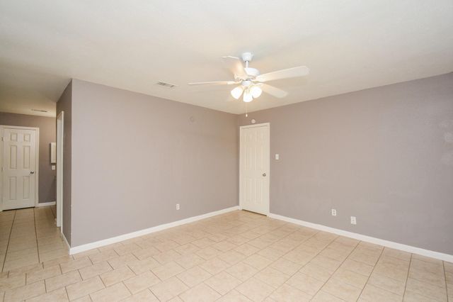 8607 Crystal Cove Circle, Houston, TX 77044