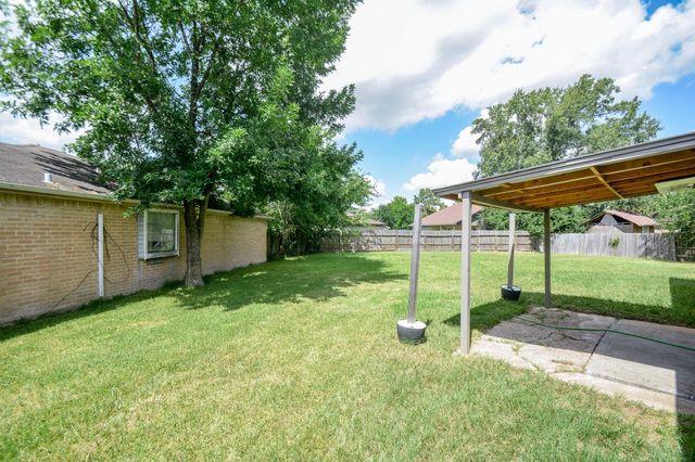 8607 Crystal Cove Circle, Houston, TX 77044