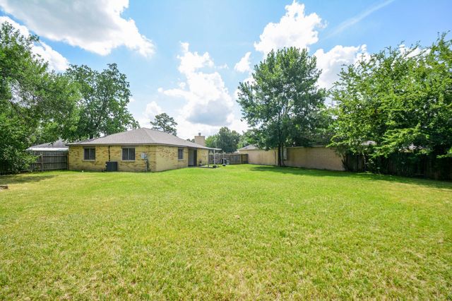 8607 Crystal Cove Circle, Houston, TX 77044