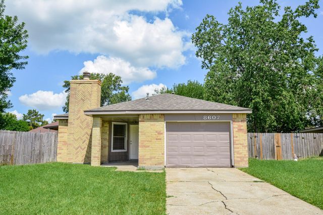 8607 Crystal Cove Circle, Houston, TX 77044
