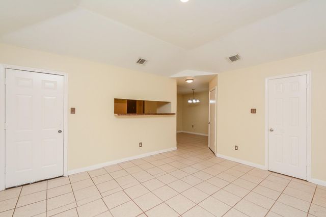 8607 Crystal Cove Circle, Houston, TX 77044