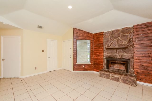 8607 Crystal Cove Circle, Houston, TX 77044