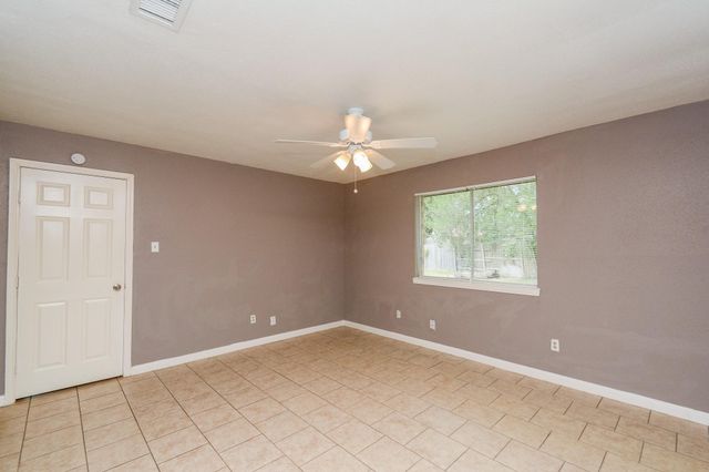 8607 Crystal Cove Circle, Houston, TX 77044