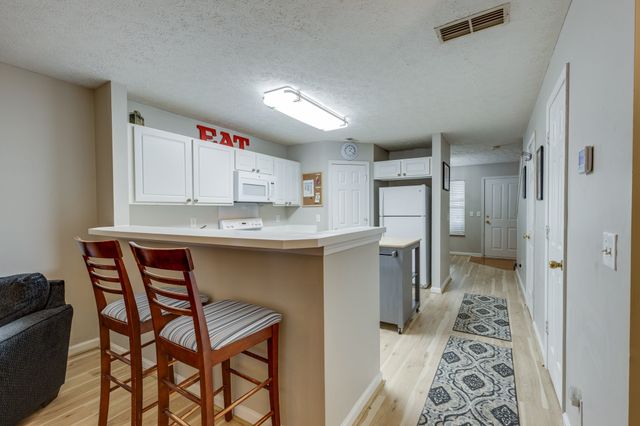 668 Flintlock Ct, Nashville, TN 37217