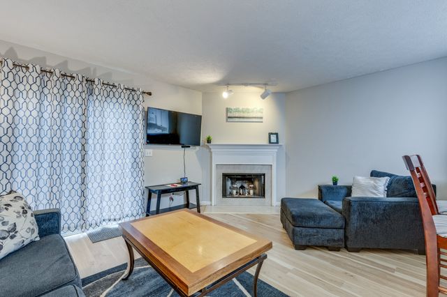 668 Flintlock Ct, Nashville, TN 37217