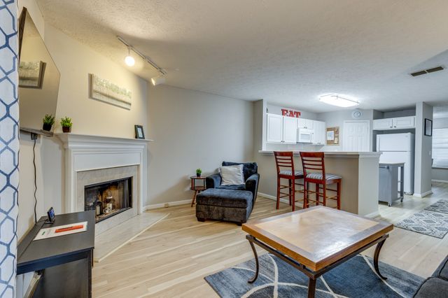 668 Flintlock Ct, Nashville, TN 37217