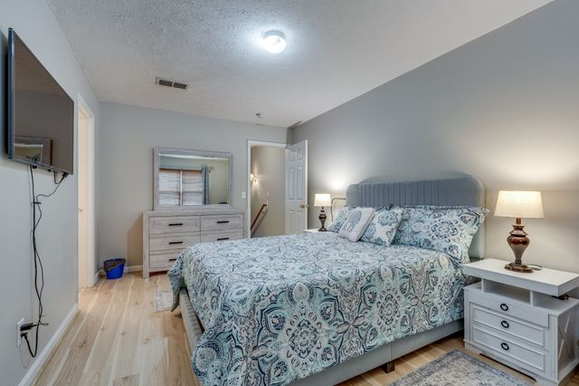 668 Flintlock Ct, Nashville, TN 37217