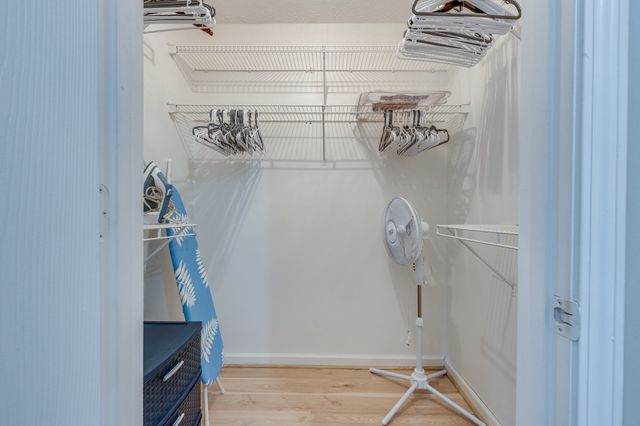 668 Flintlock Ct, Nashville, TN 37217