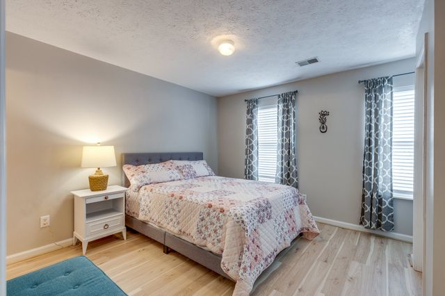 668 Flintlock Ct, Nashville, TN 37217